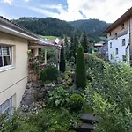 Toskanahaus, Njualms Апартаменты *