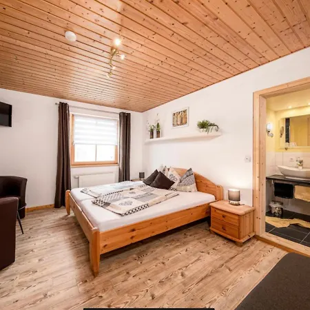 Toskanahaus, Njualms Tannheim