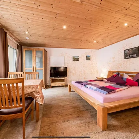Toskanahaus, Njualms *