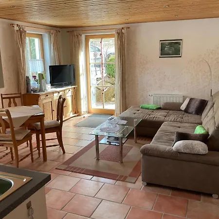 Toskanahaus, Njualms *