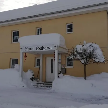 Toskanahaus, Njualms Apartment *
