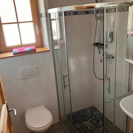 Toskanahaus, Njualms *