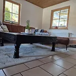 דירה Toskanahaus, Njualms