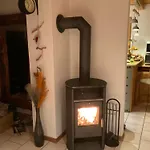 Toskanahaus, Njualms טאנהיים