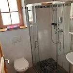 Toskanahaus, Njualms *